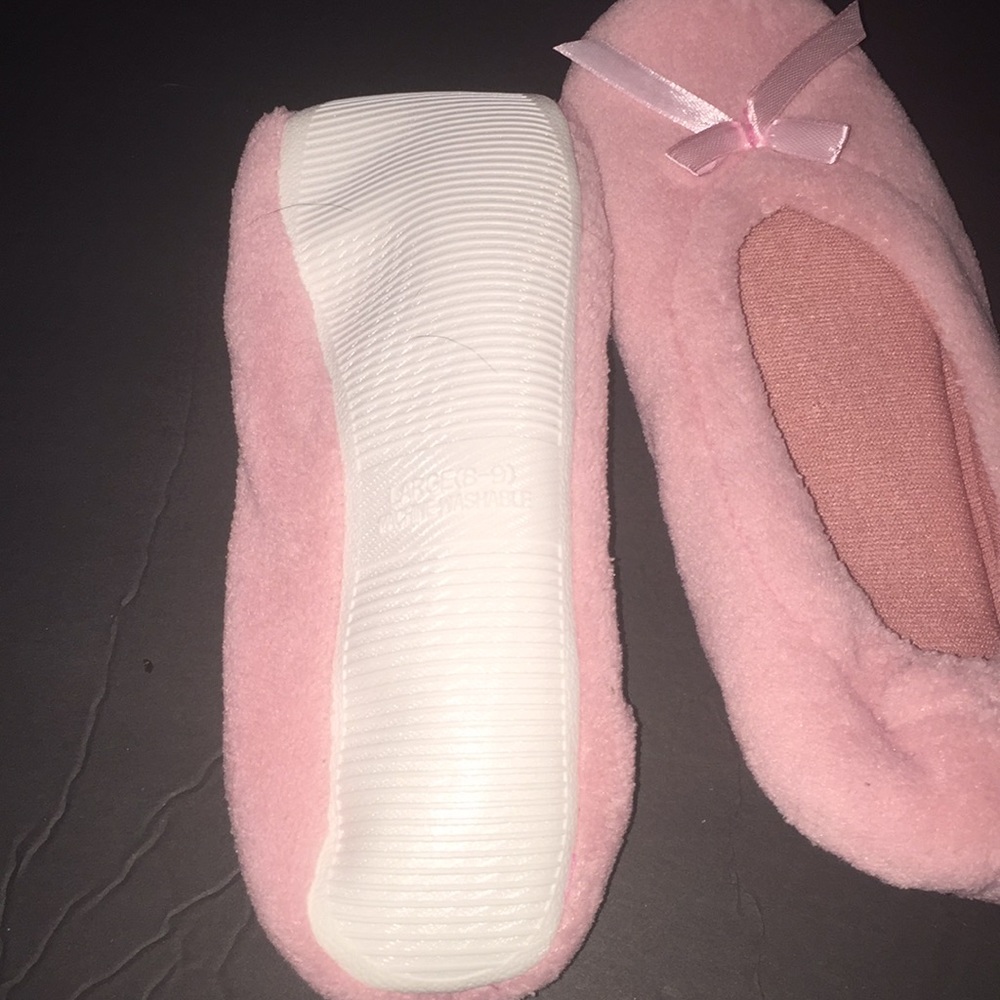 Slippers - Picture 2 of 4